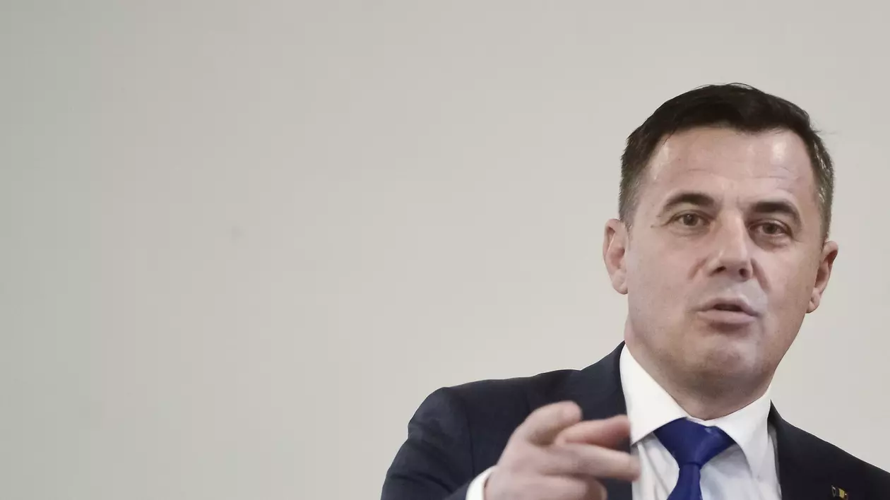 VIDEO | Reacție incredibilă a ministrului Ion Ștefan, întrebat despre casa din Focșani: "Întreab-o pe maică-ta, mă!"