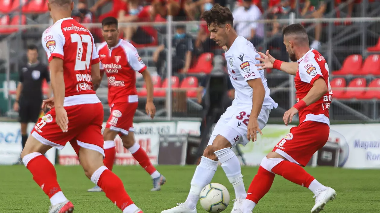 Meciuri decisive în Liga a 2-a, azi, ora 18.30. Toate calculele pentru promovare