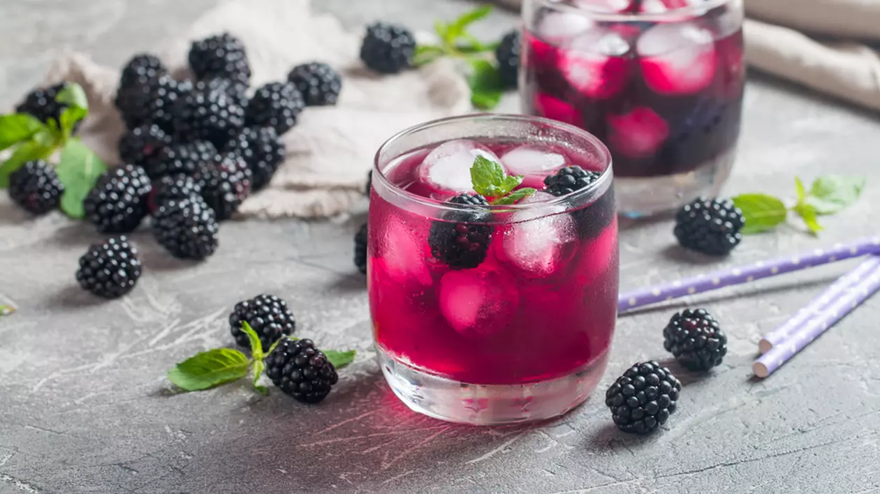 Sirop de mure - cum prepari suc dulce și aromat din mure proaspete
