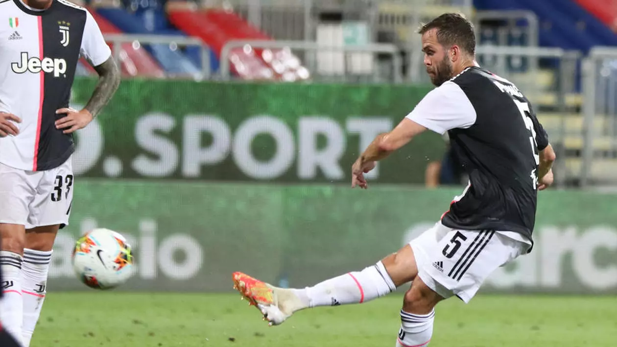 Prima reacţie a lui Miralem Pjanici, jucătorul lui FC Barcelona, după ce a fost depistat pozitiv cu coronavirus