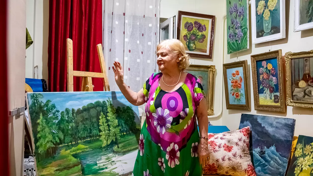 Artişti în pandemie. La 82 de ani, Gabriela Predescu Căpriţă continuă să picteze: “Vreau să donez tablouri pentru a ajuta copii”