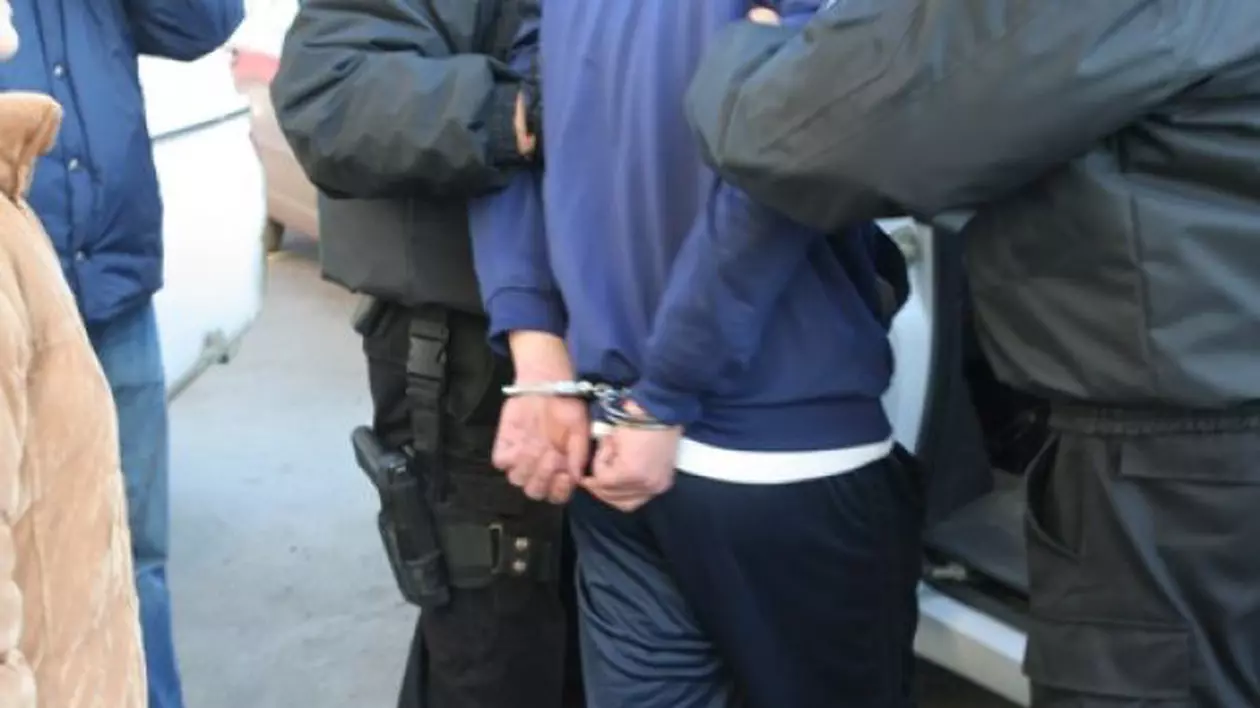 VIDEO Fostul antrenor de volei din Constanța, reținut pentru pornografie infantilă, a agresat minore timp de 9 ani. “Lumea ştia de situația lui. A umblat liber atâta timp”
