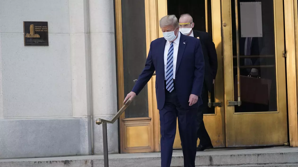 Donald Trump a fost externat, după trei zile de spitalizare: „Mă simt mai bine ca acum 20 de ani”