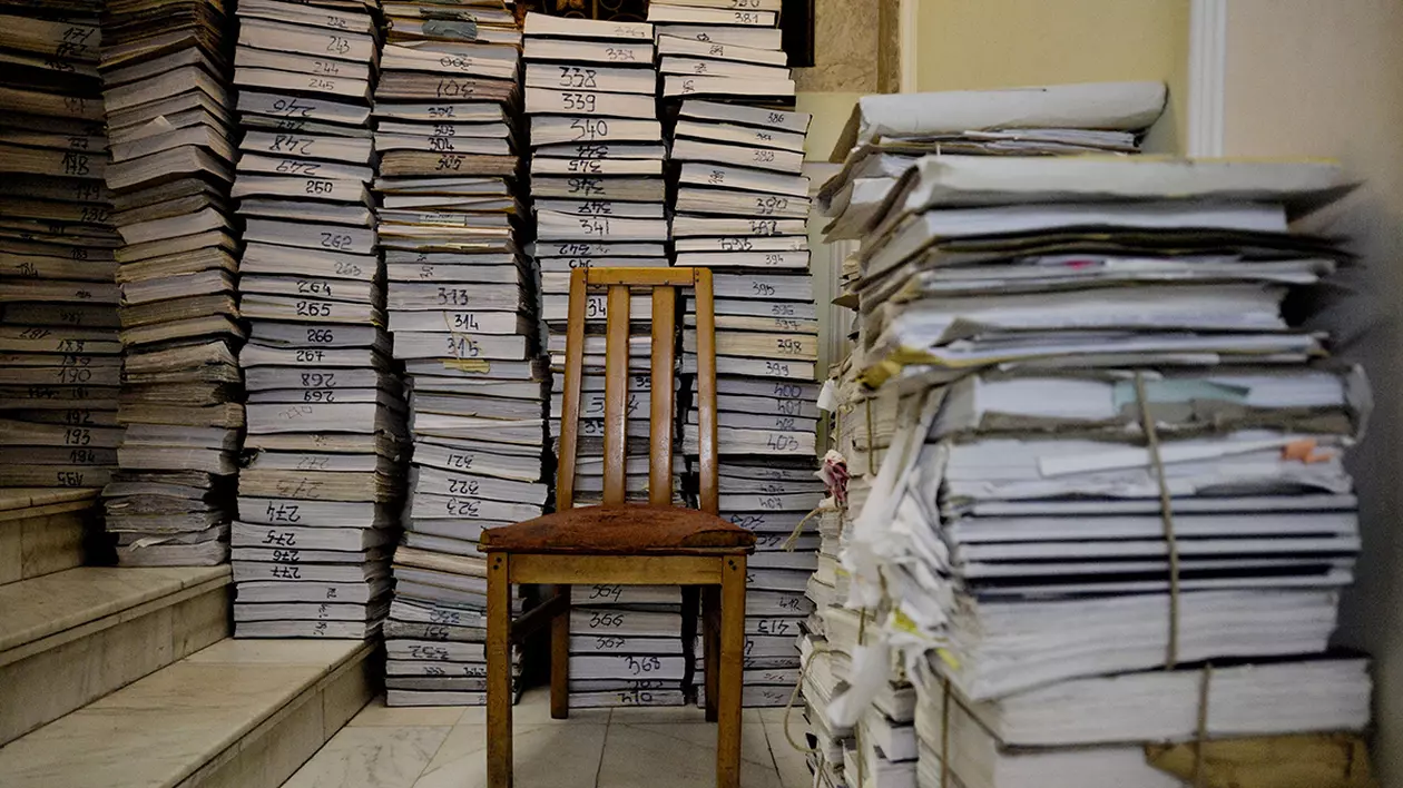 De ce lupta împotriva spălării banilor este pe butuci în România. ”Oficiul stă pe un munte de informații financiare”