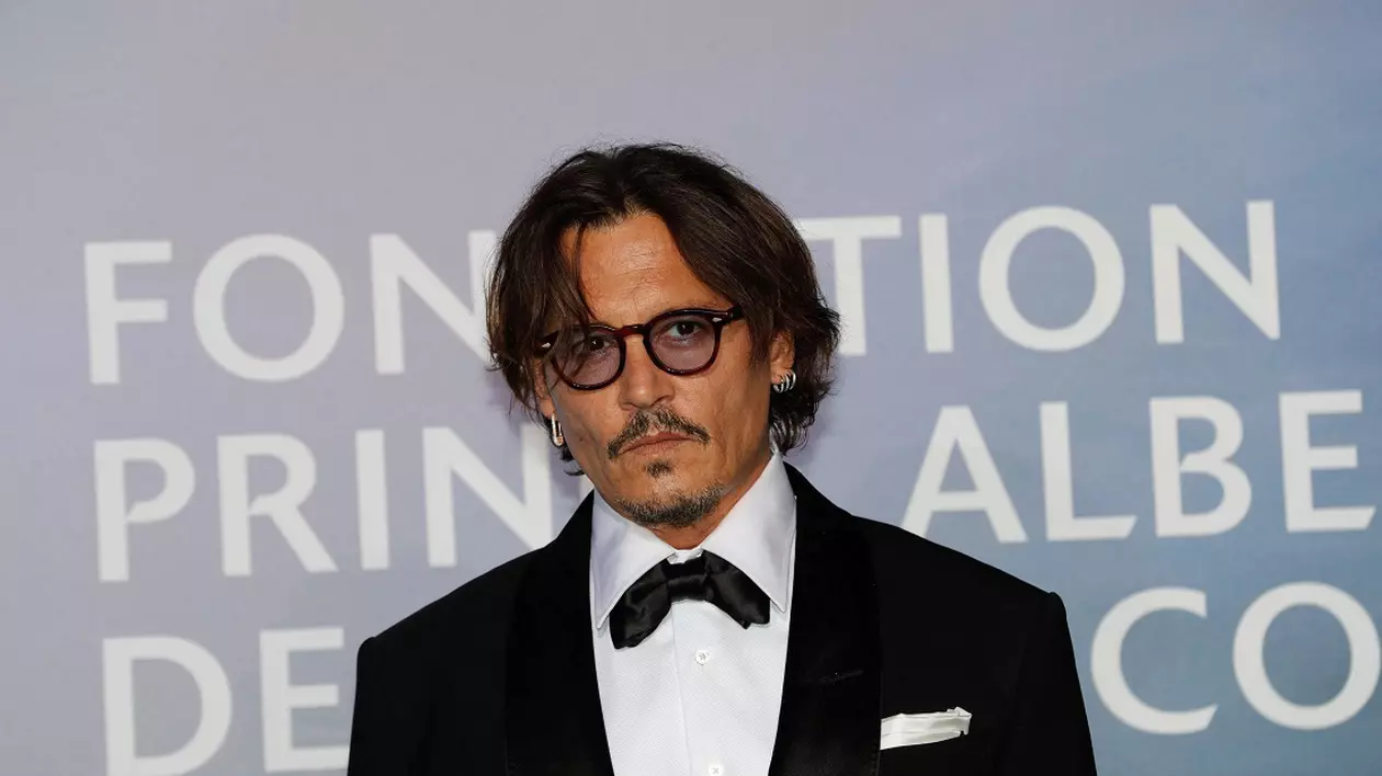 Johnny Depp renunță la rolul din “Fantastic Beasts”, după ce a pierdut procesul cu tabloidul The Sun, care l-a prezentat ca un soț abuziv
