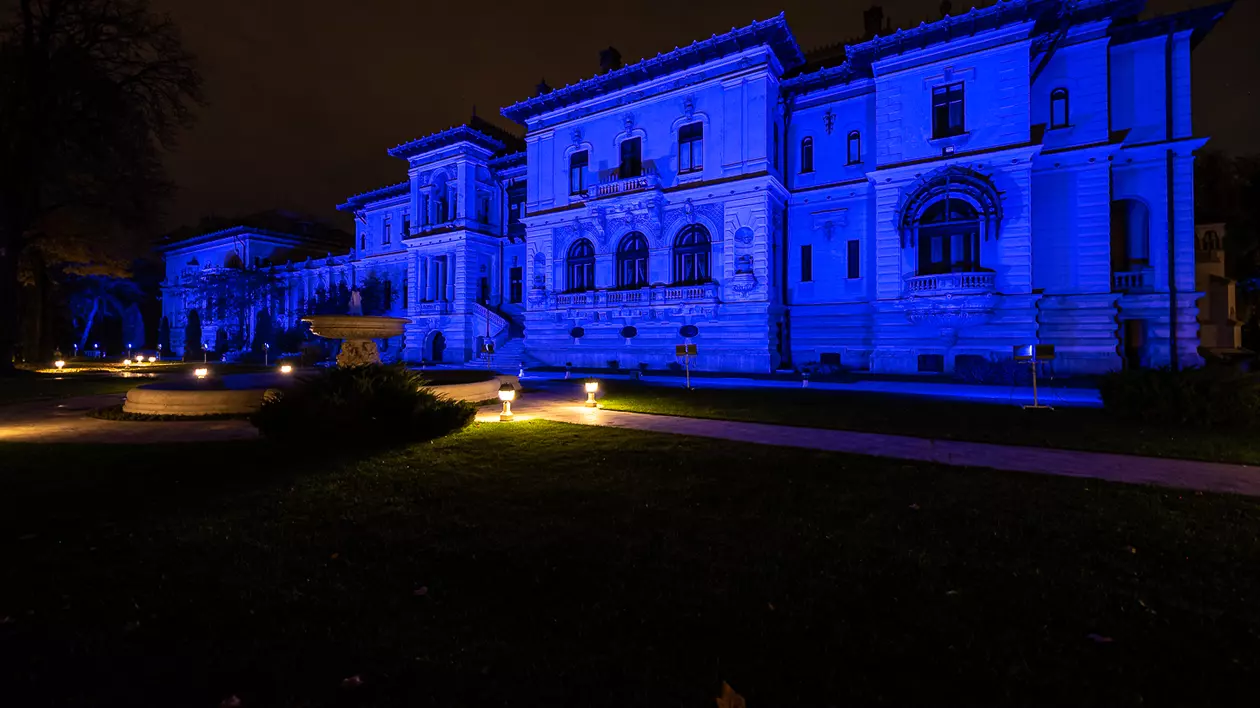 Palatul Cotroceni și Palatul Victoria, iluminate în albastru, de Ziua Drepturilor Copilului