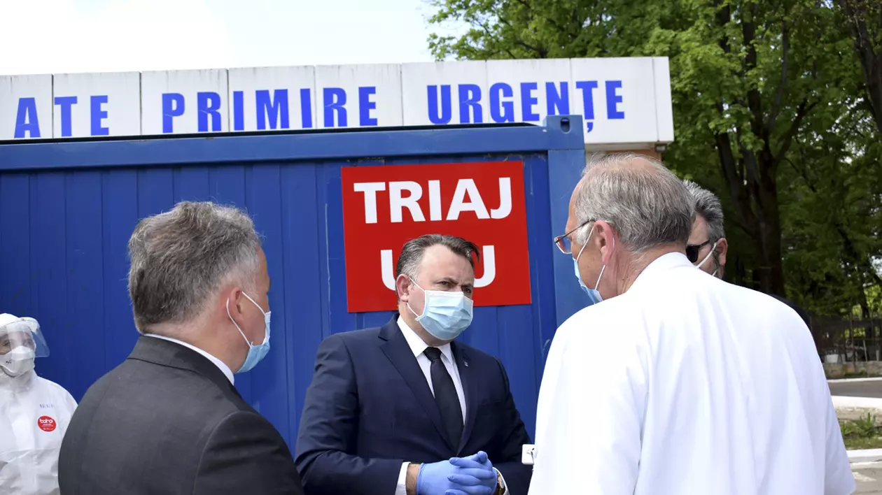Cu furie, despre cei pe care i-am pierdut cu zile, în așteptarea unei „alte Românii”