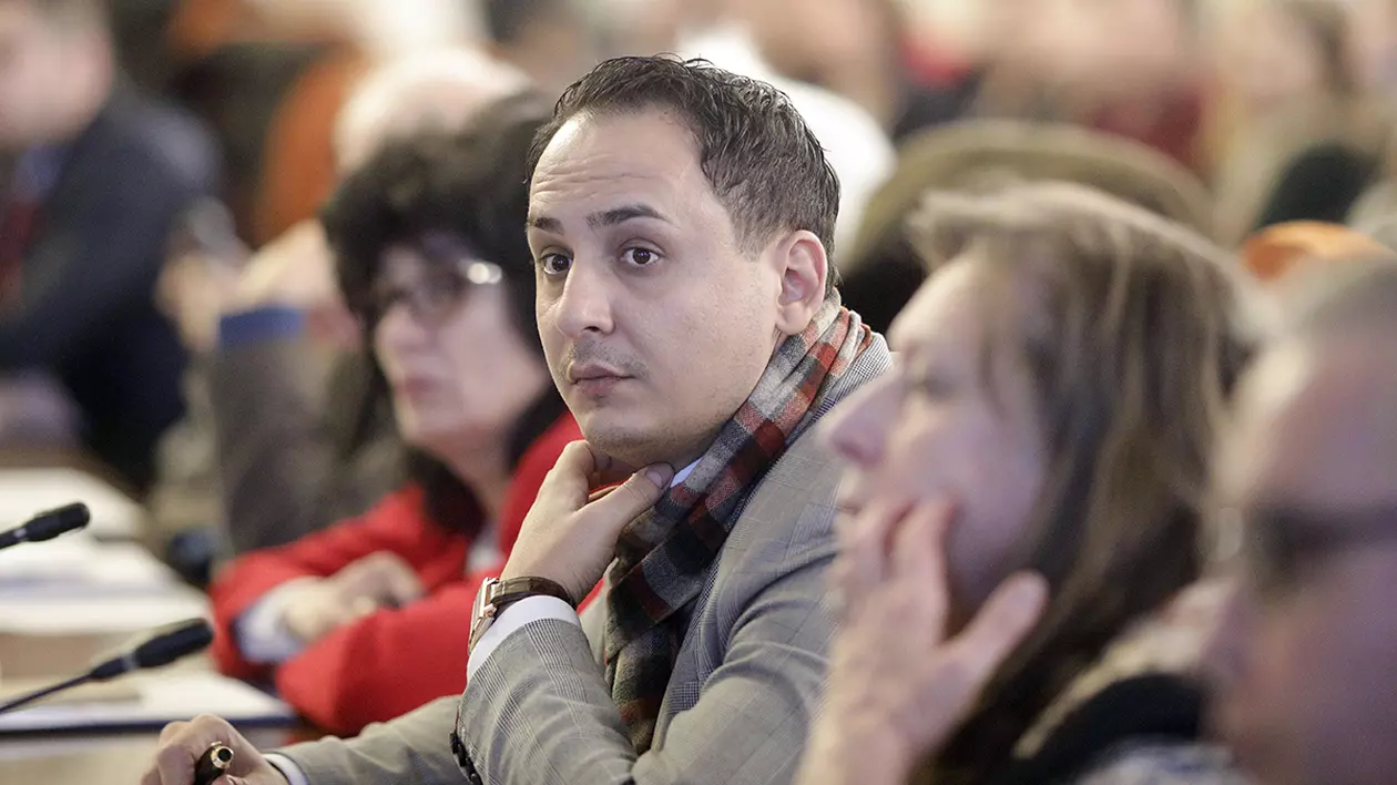 Omul care a dat peste 1 milion de euro din spitalele bucureștene pe clipuri cu Firea se laudă că Nicușor Dan l-a reconfirmat