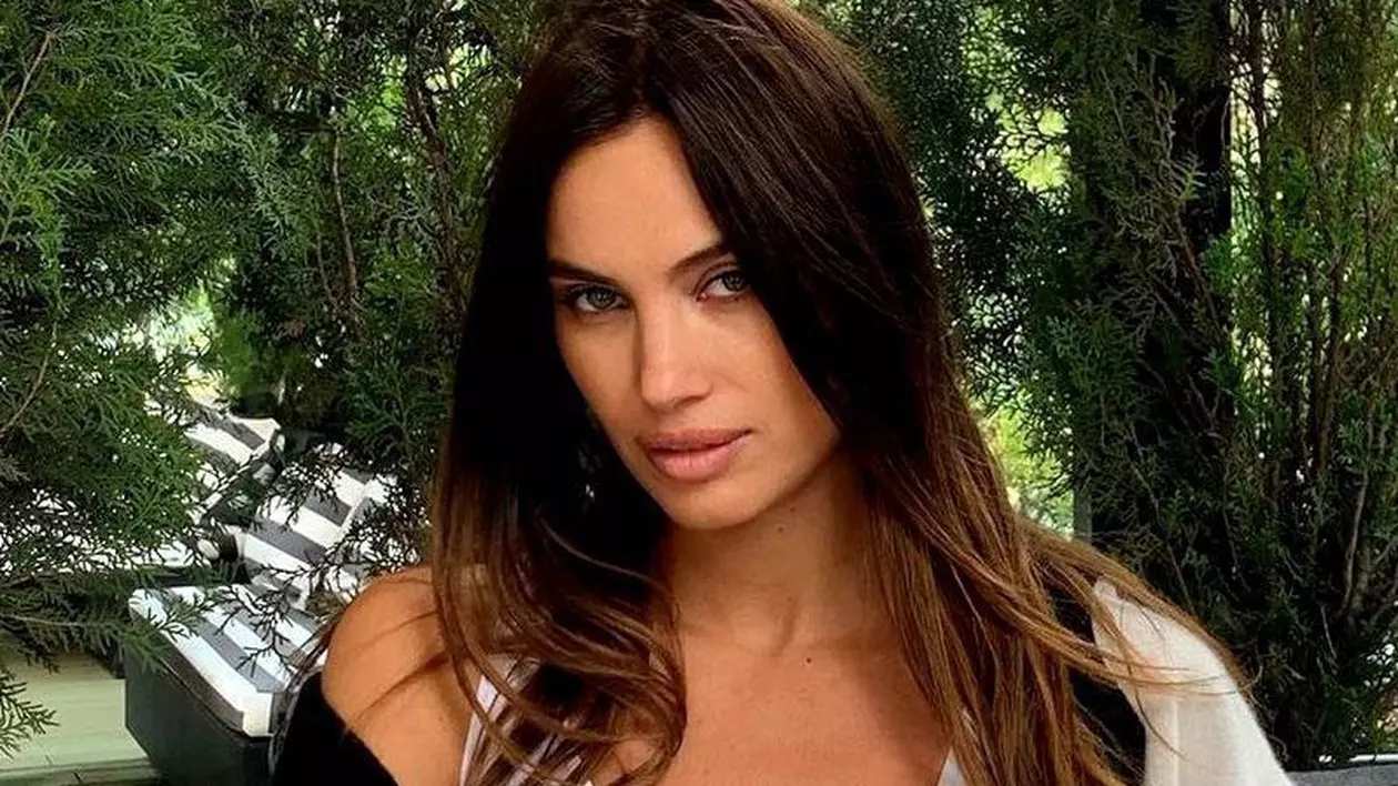 Decizia luată de Alina Pușcău la o vârstă fragedă. Și-a ajutat mama să divorțeze. „Evident că a fost un moment dificil, dar necesar”