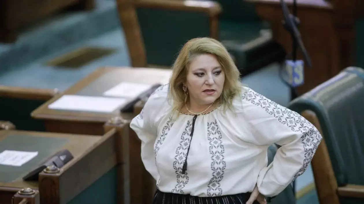 Șefa Senatului, Anca Dragu, cere DSP să verifice dacă masca din plastic a Dianei Șoșoacă este conformă