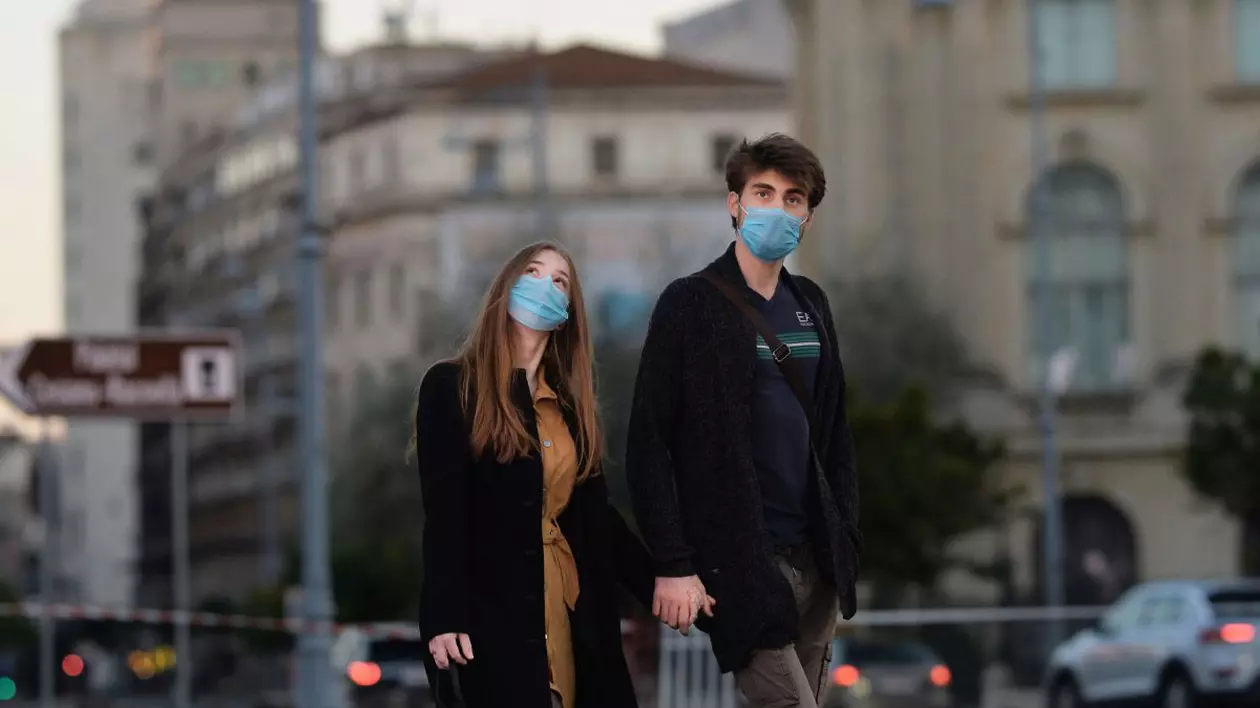 Ce le promite Guvernul Cîțu tinerilor: bani pentru mutatul la țară, programe de afaceri, tabere sociale și „măsurarea stării de bine”