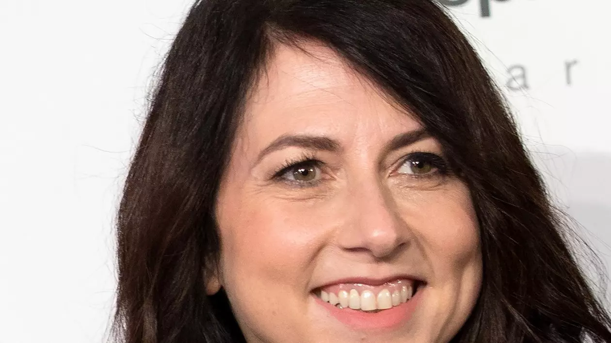 MacKenzie Scott, fosta soție a lui Jeff Bezos, mai donează 2,7 miliarde de dolari în scopuri caritabile