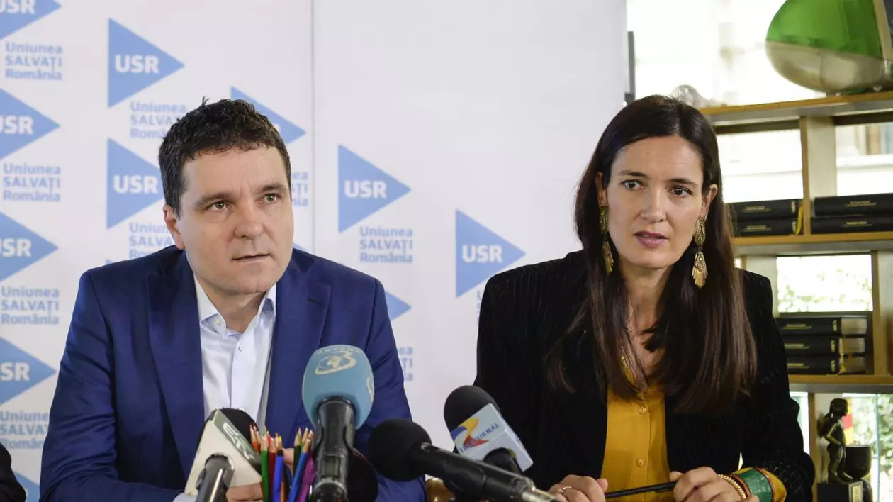 Conflictul dintre Clotilde Armand și Romprest ne pune gunoiul la poartă și oglinda în față