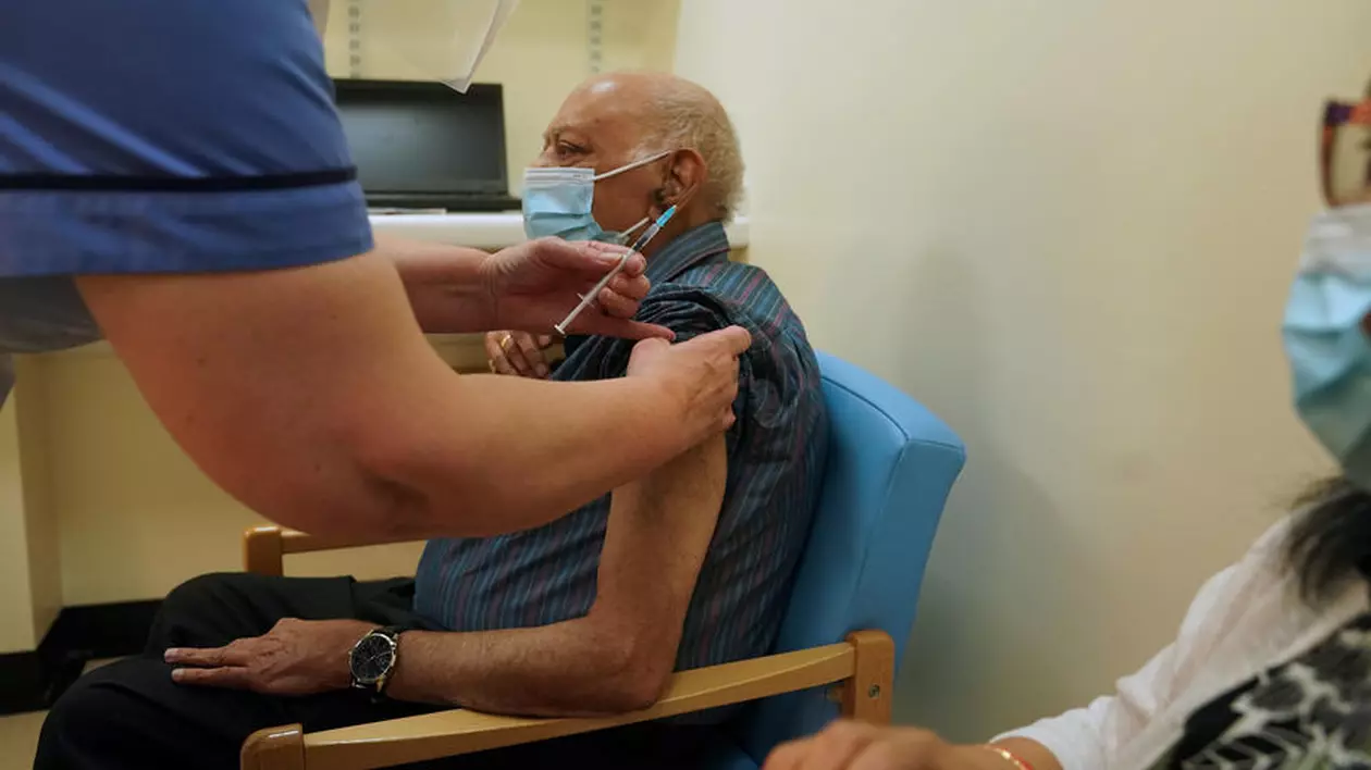Sumele uriașe pe care Pfizer și Moderna le vor câștiga de pe urma vaccinului anti-COVID