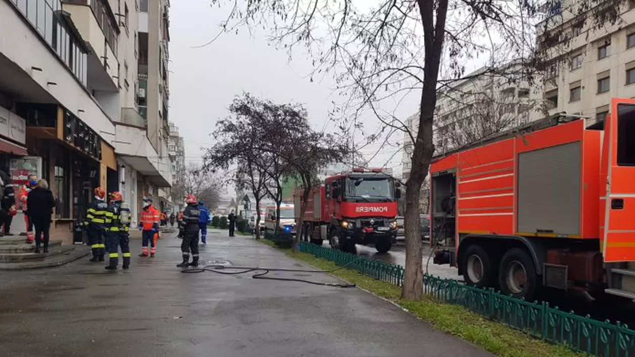 Cum a vrut să jefuiască incendiatorul din Ploiești casa de schimb valutar. Angajații au crezut că este o glumă