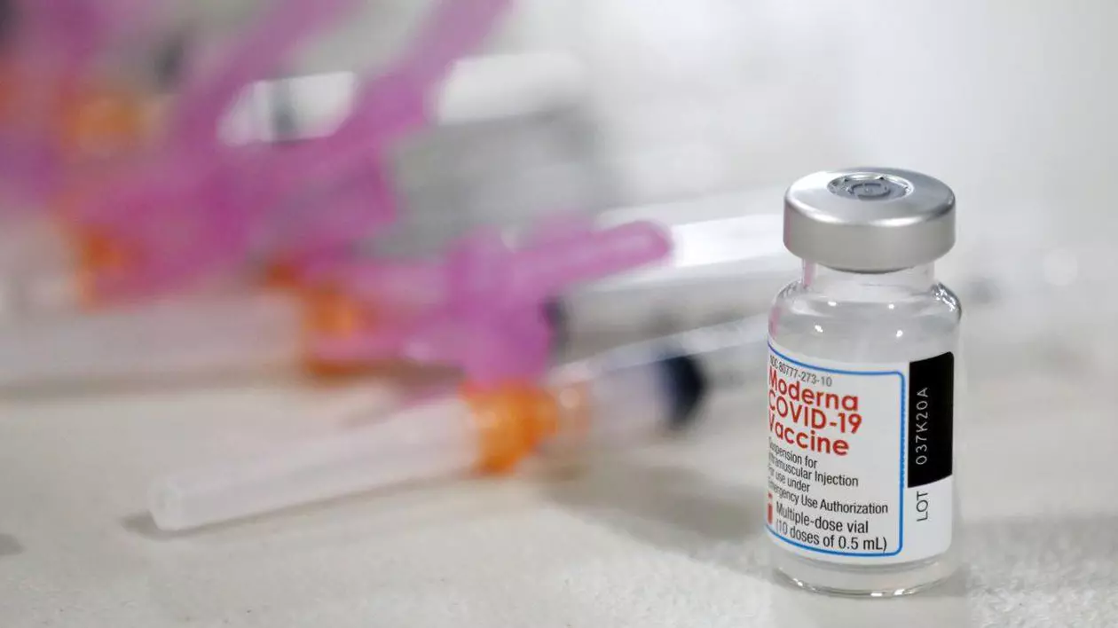 Vaccinul de la Moderna poate oferi doi ani de imunitate la COVID, susține directorul companiei. România va primi 3,5 milioane de doze