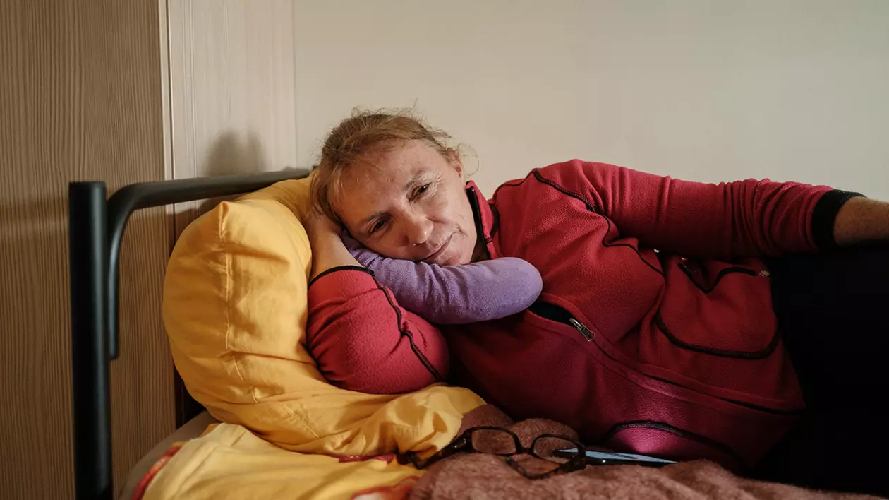 „Voiam să aibă de toate”. O mamă care muncește la o fermă din Germania povestește cum trăiește cu dorul de fiul ei