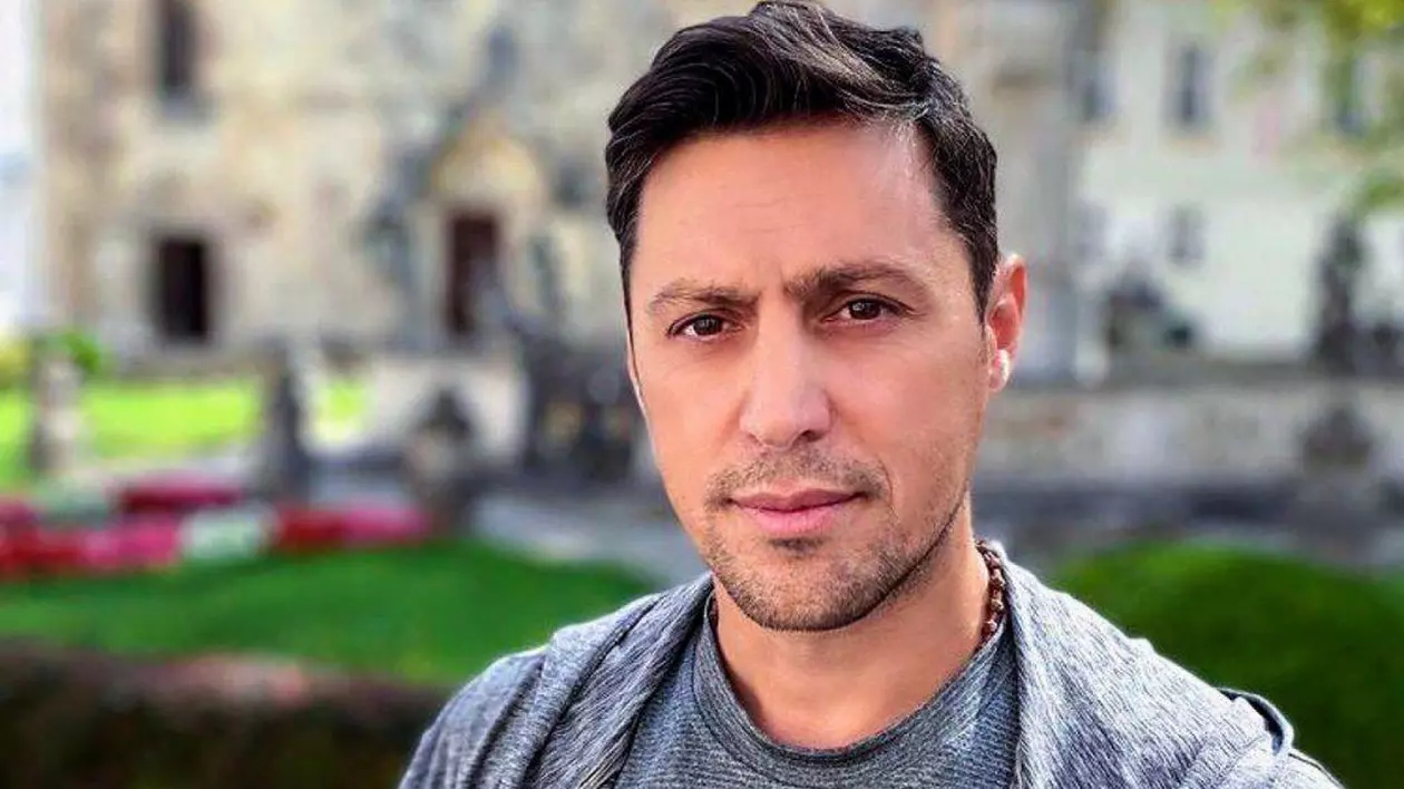 Cine este Daniel Pavel, prezentatorul „Survivor România 2021”, și cum arată iubita lui