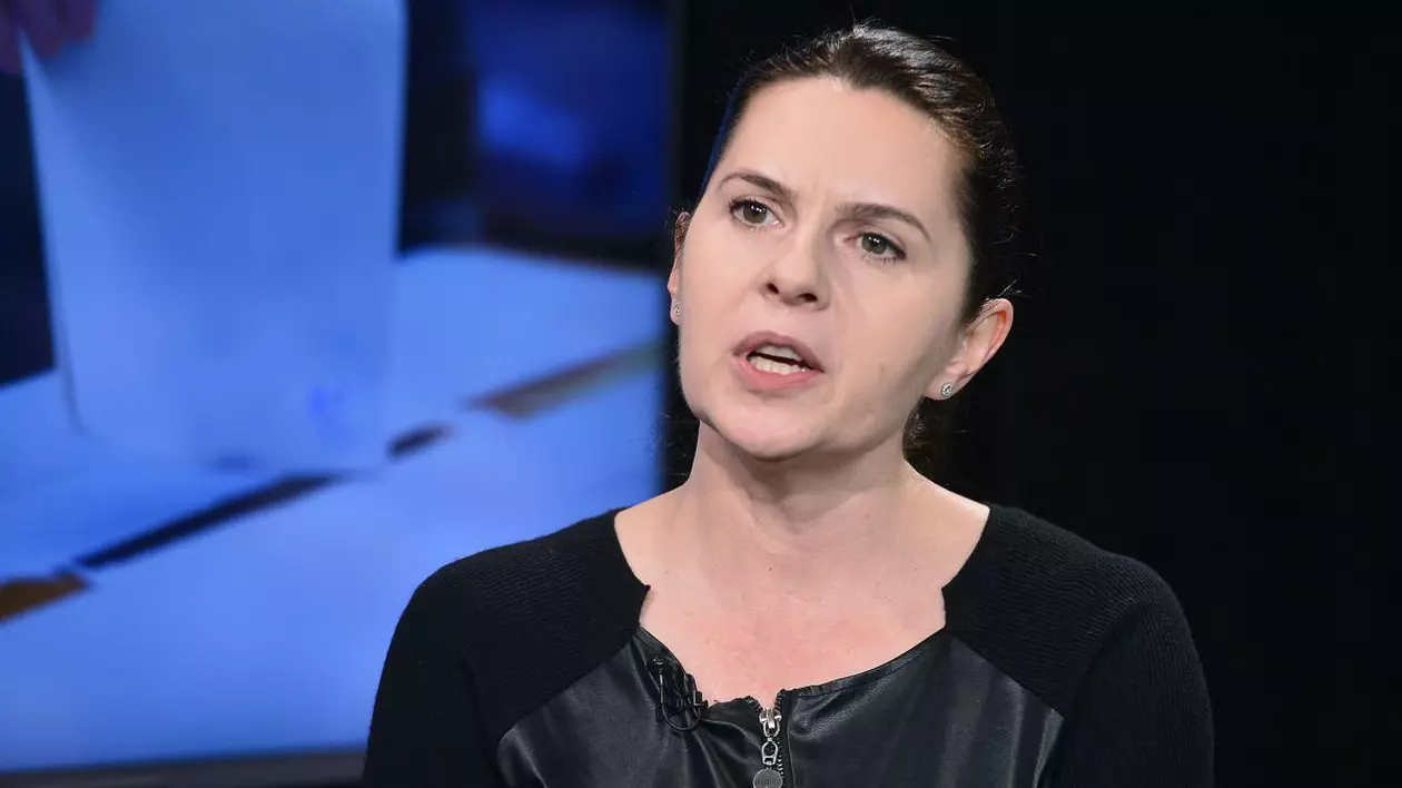 Fosta deputată PNL Adriana Săftoiu s-a angajat la CFR. „Mă voi ocupa de comunicare, promovare, imagine”
