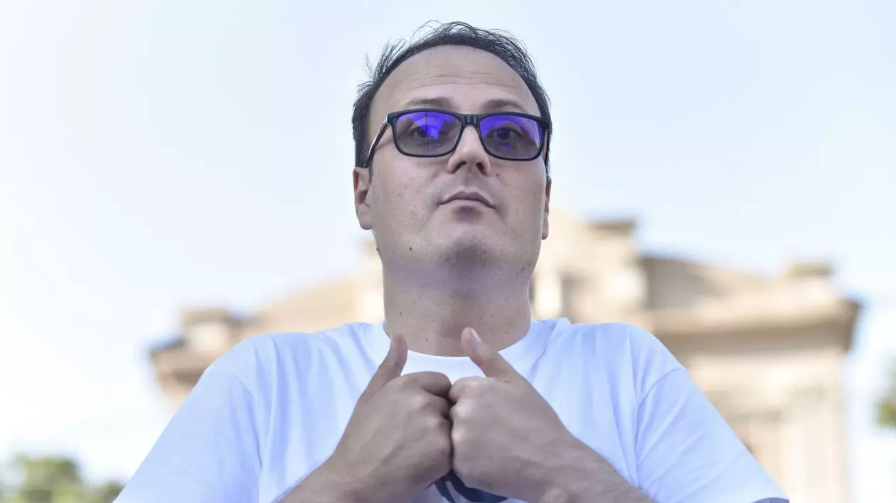 Plângere penală împotriva lui Alexandru Cumpănașu. Ce acuzații îi aduce mama unei adolescente din București