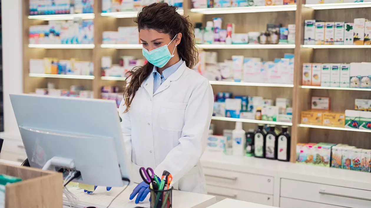 ﻿Farmaciile, în pericol să rămână fără tratamente esenţiale pentru pacienţi, după ce statul a întârziat şi 150 de zile plata medicamentelor