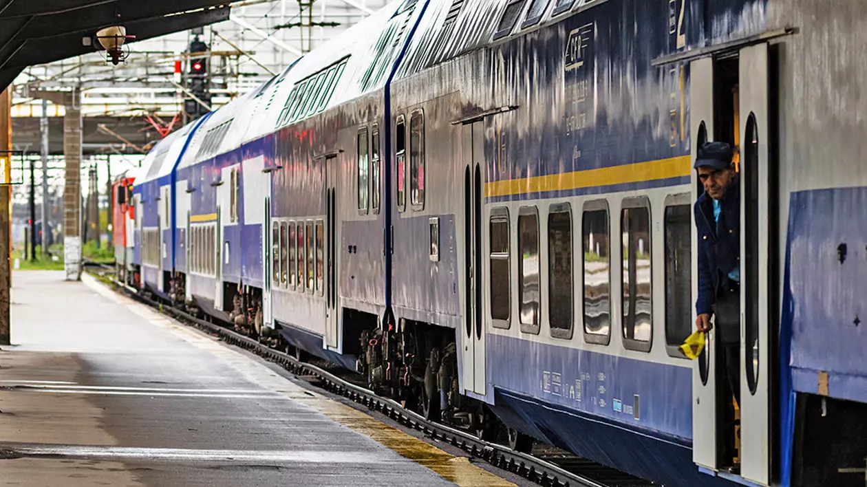 CFR: Traficul cu locomotive electrice, reluat la Fetești după accidentul de miercuri. Întârzieri de 10-15 minute pe ruta București-Constanța