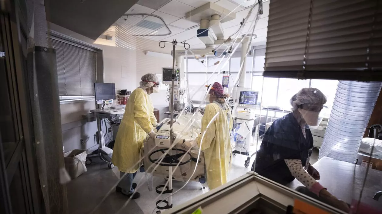 Creștere a epidemiei în România: peste 6.000 de infectări și 174 de decese COVID în ultimele 24 de ore. Număr fără precedent de pacienți la ATI