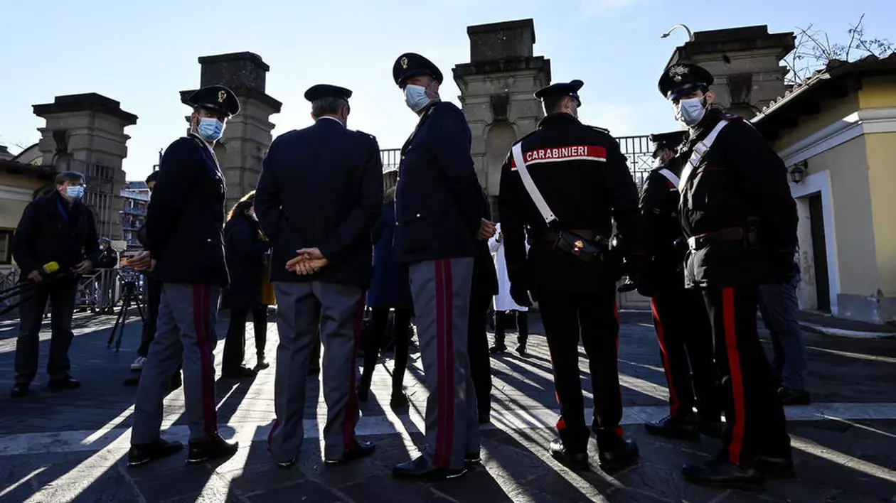 Cel mai mare proces împotriva Mafiei din ultimele decenii începe azi în Italia, într-o sală fortificată