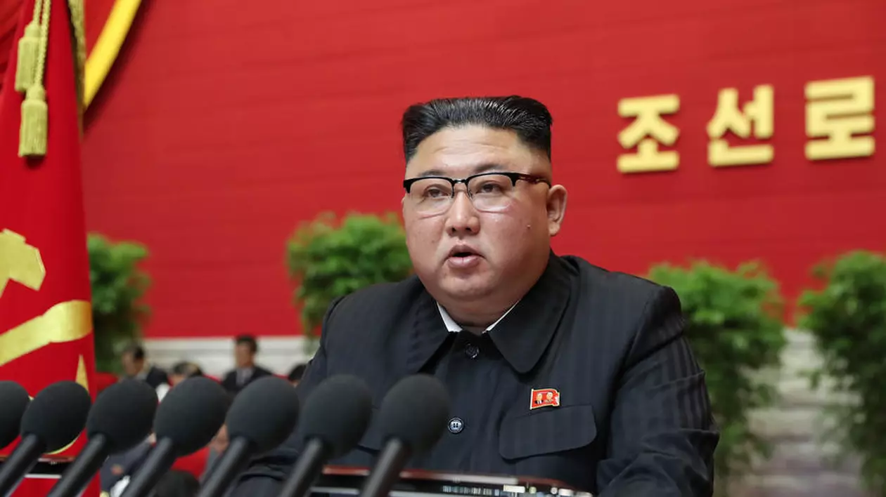 Kim Jong-un, reales conducător absolut în Coreea de Nord. Sora sa, eliminată din conducerea partidului unic