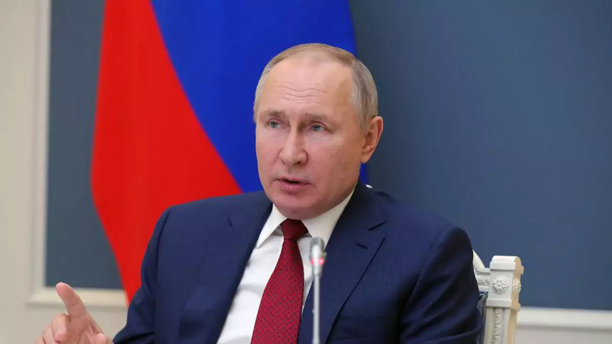 VIDEO | Flashmob pro Vladimir Putin într-un oraș din Rusia, comparat cu paradele din Coreea de Nord