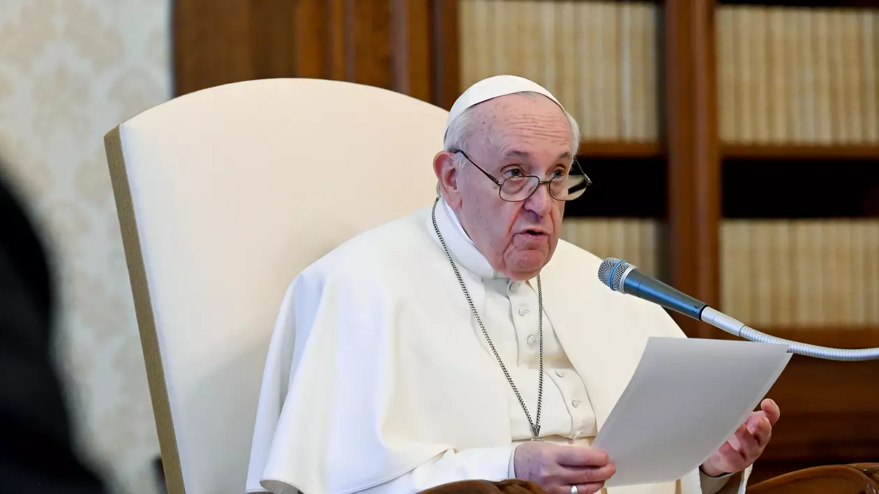 Papa Francisc: „Pontificatul trebuie să fie pe viață. Demisia nu ar trebui să devină o modă”