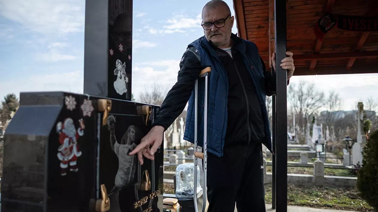 La 12 ani de la moartea handbalistului Marian Cozma, tatăl său nu are alinare. „Nici acum nu știu de ce mi-au omorât copilul”