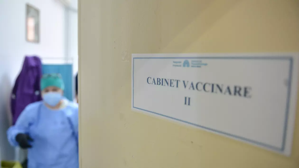 INSP: După rapel, 446 de persoane s-au infectat cu COVID și 4 au murit. Ce afecțiuni aveau