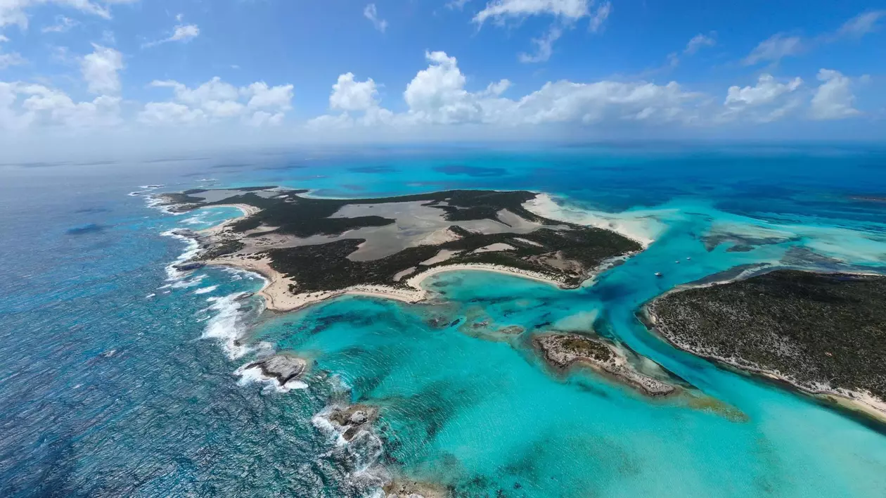 Cea mai mare insulă privată din Bahamas va fi scoasă la licitație. La cât este evaluată bucata de paradis