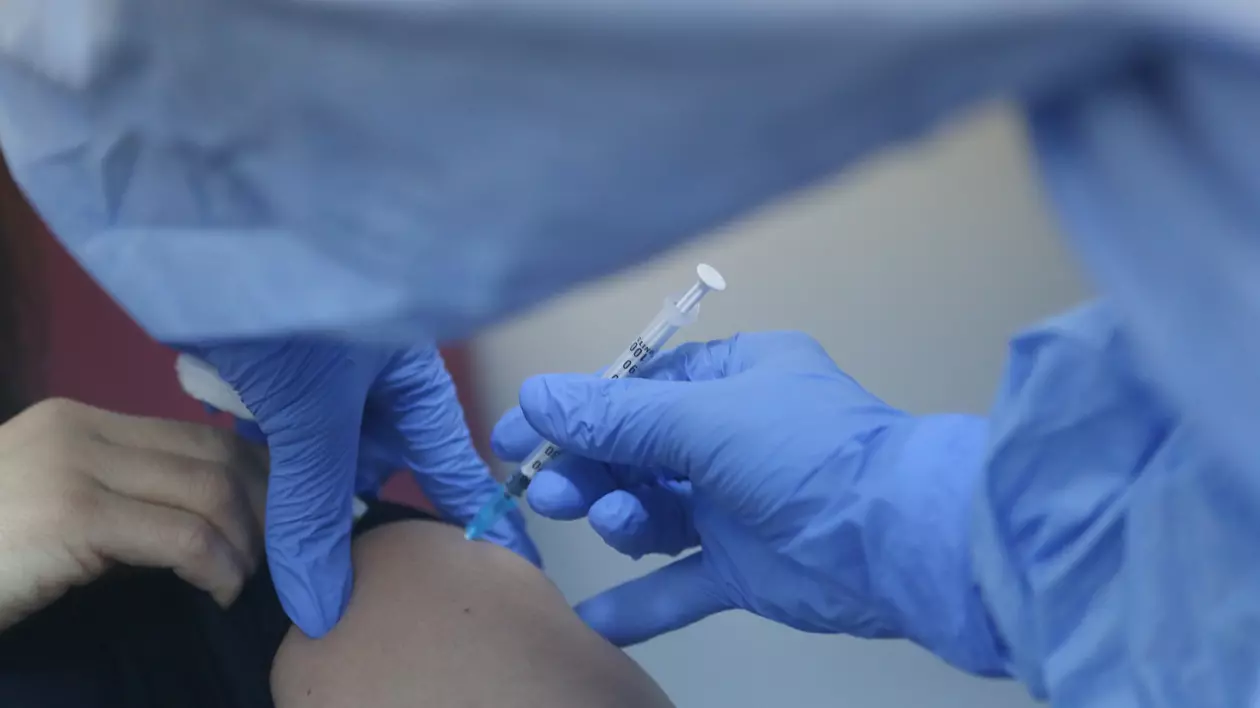 O femeie din județul Galați  s-a simțit rău imediat după ce i s-a administrat vaccinul anti-COVID