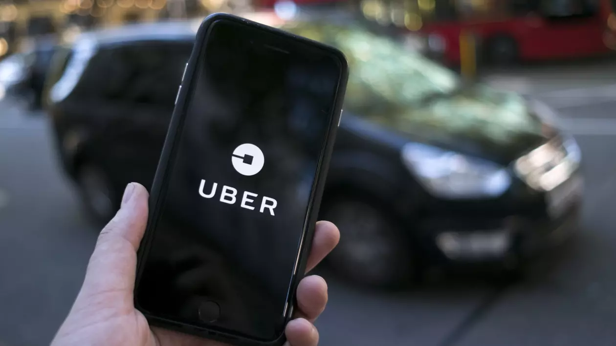 Uber, obligată să-i plătească 1,1 milioane de dolari despăgubiri unei nevăzătoare