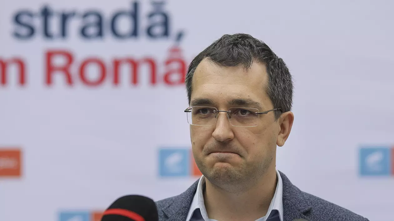 Vlad Voiculescu: „Cîțu a nenorocit campania de vaccinare încă din luna mai. Florine, românii trebuie să știe că valul 4 este valul tău”