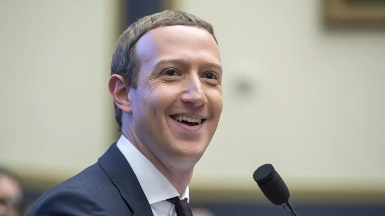 Averea lui Mark Zuckerberg a crescut cu 40 de miliarde de dolari în 2020. Pe ce își cheltuie fondatorul Facebook banii