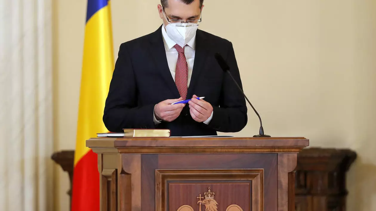 Coaliție, comunicare, condoleanțe. Cu ce am rămas din mandatul domnului Vlad Voiculescu