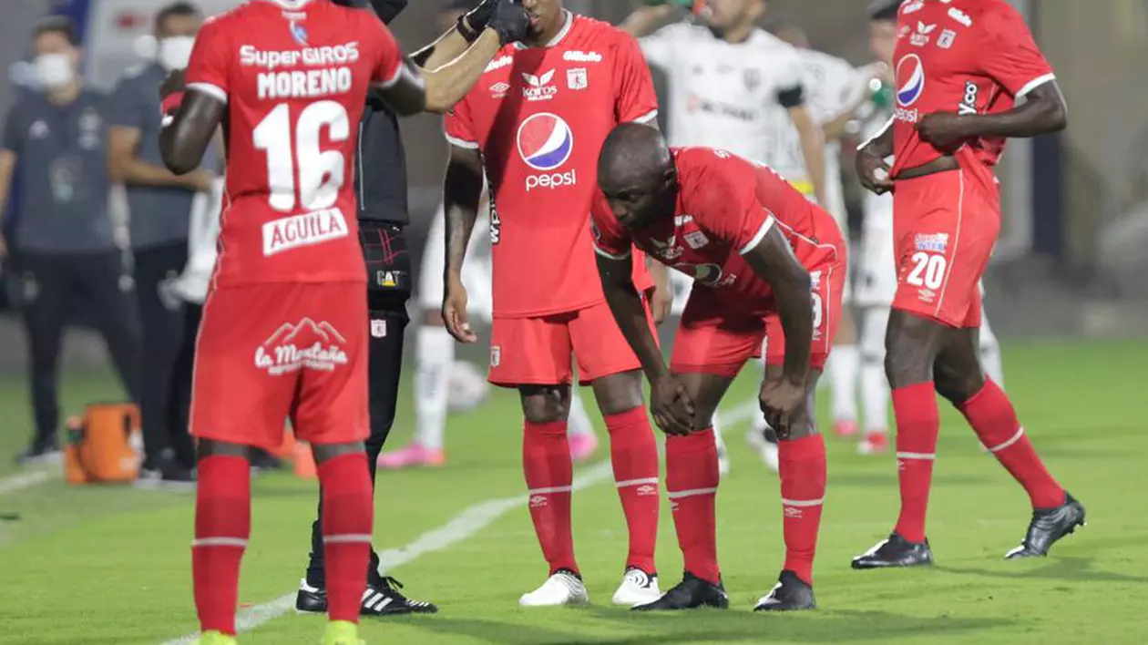Meci din Copa Libertadores disputat în Columbia, înterupt de cinci ori din cauza gazelor lacrimogene
