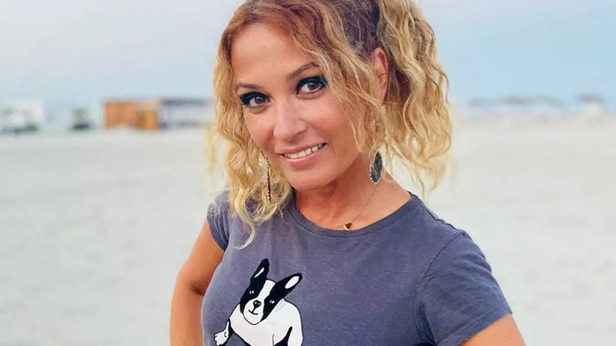 Anca Țurcașiu a pozat în costum de baie la 51 de ani. Cum se menține în formă