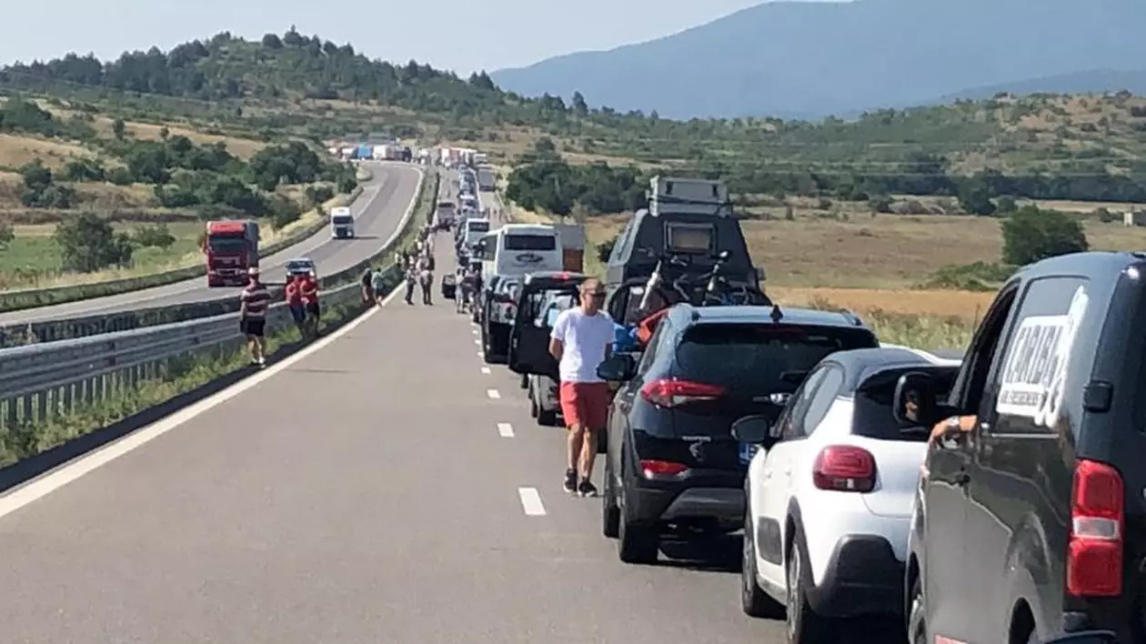MAE invocă o traducere greșită în confuzia privind testarea românilor la intrarea în Grecia. Responsabilul pentru eroare, dat afară