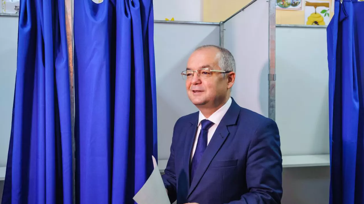 Sebastian Lăzăroiu, ipoteză pentru alegerile din 2024: „Sunt șanse mari să fie Emil Boc președinte”