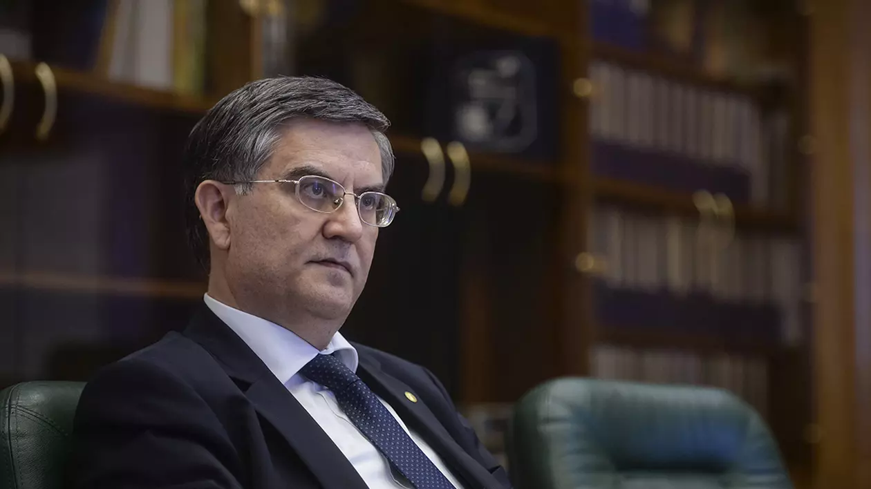 INTERVIU | Mircea Dumitru, fost ministru al educației și profesor de filosofie: „Știu oameni care au crezut în ideea de conspirație și au plătit cu viața”