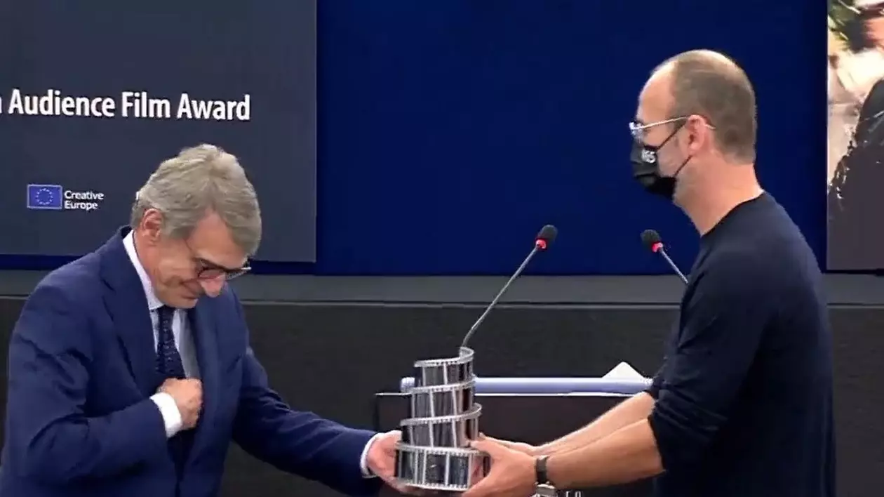 ﻿„Colectiv” a câștigat și votul publicului european, și pe cel al Parlamentului European și a devenit cel mai bun film al continentului în 2020!