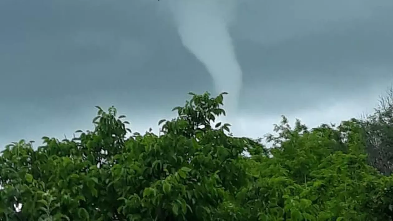 Foto: Miha Miha / Leana Opreanu / Nicolae Cernagor / Severe Weather Alert - România