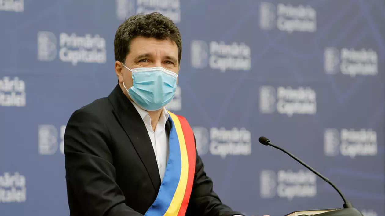 Numirile de directori făcute de primarul Nicușor Dan prin detașare, atacate în justiție de prefectul Alin Stoica