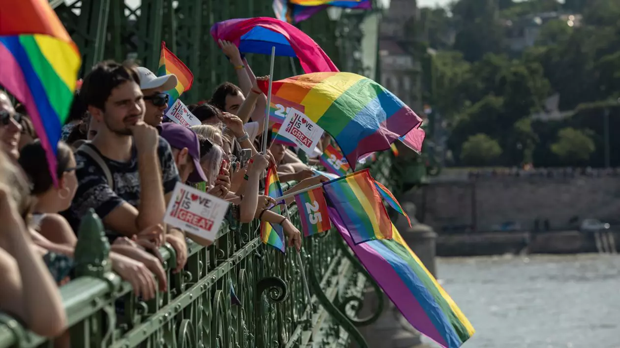 REPORTAJ | Cum a devenit Budapesta capitala-simbol pentru drepturile persoanelor LGBT. „Nimeni nu devine gay dacă doar îi prezinți o idee”