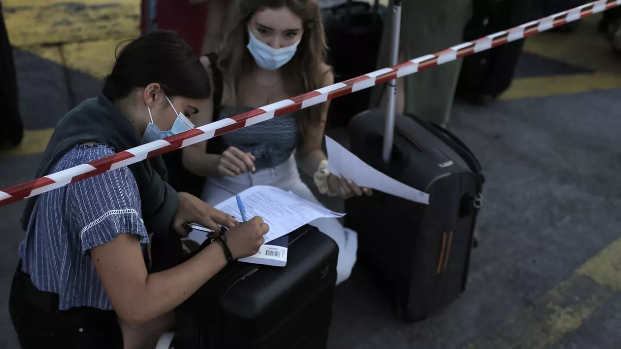 Creștere puternică a cazurilor de COVID în Grecia, după săptămâni de scădere