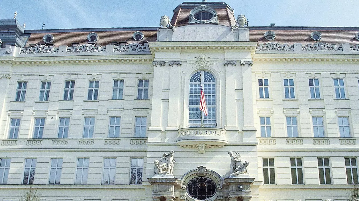 Peste 20 de diplomați americani din Viena au dezvoltat o boală misterioasă